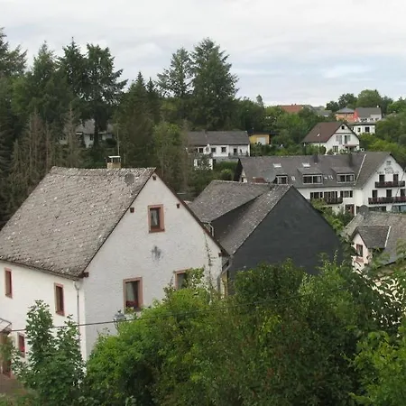 Apartment Um Die Ecke Manderscheid